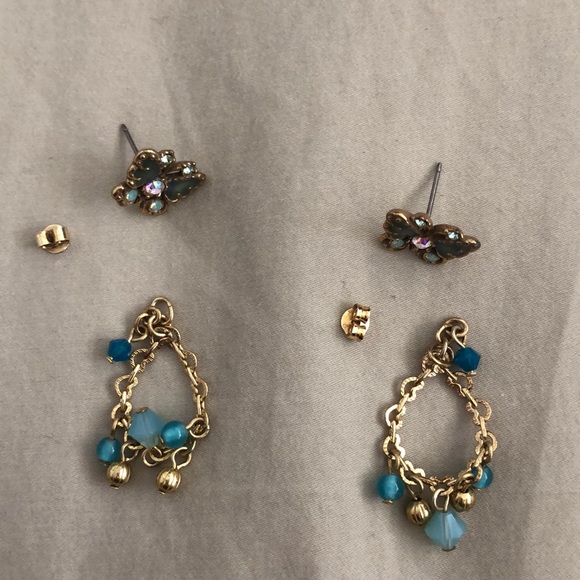 Bundle Item: Blue & Gold Dangly Earrings - Picture 3 of 3